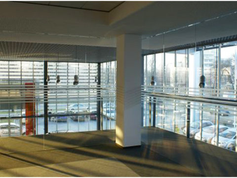 glass partitions in offices