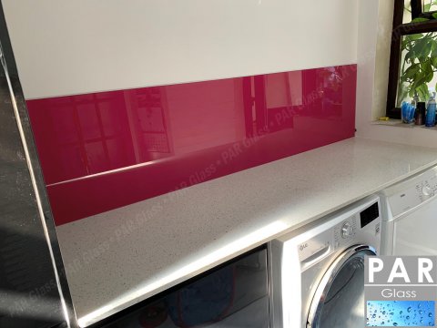 cream kitchen splashback