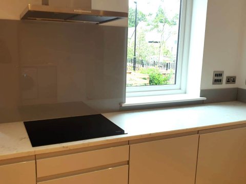 plain glass splashback