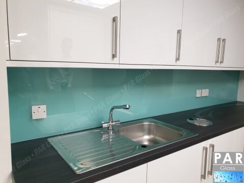 kitchen sink splashback ideas