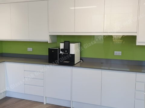 glass splashback in kitchen