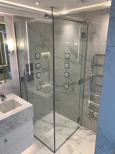 bespoke glass shower screen