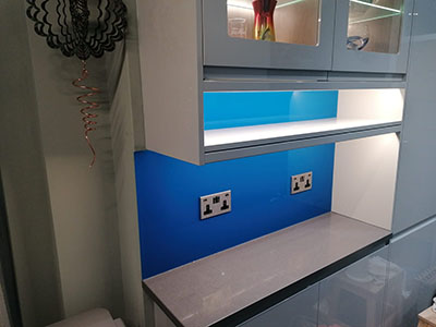 blue kitchen glass splashbacks